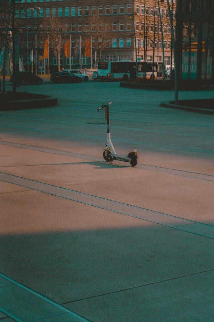 Semi-autonomous e-scooters are the future of mobility