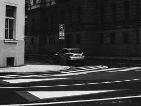 Role of cloud computing in autonomous driving development