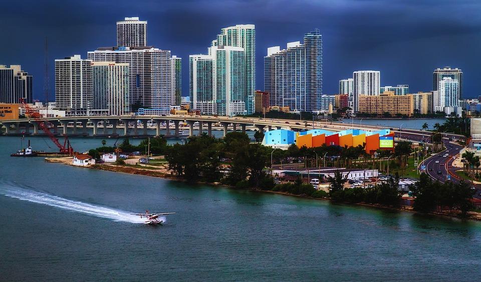 Uber Eats and Cartken offer robot food delivery in Miami