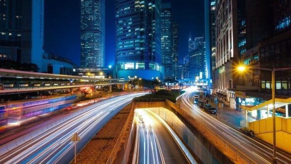 Electric cars and smart cities: how technology is revolutionizing urban transportation